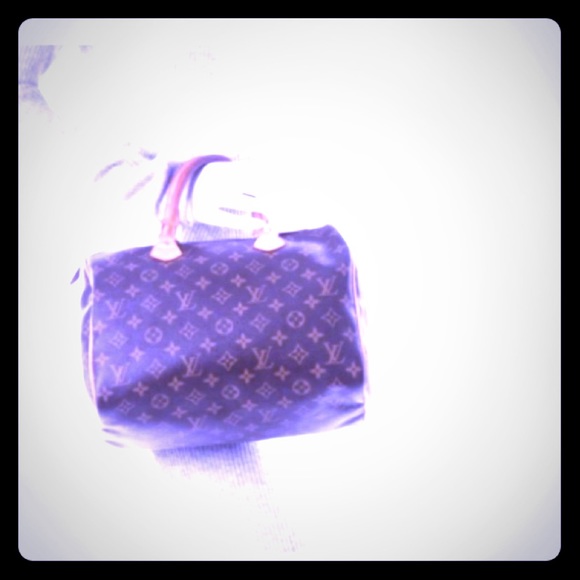 Louis Vuitton Handbags - GU Louis Vuitton Speedy Monogram Bandolier Satchel